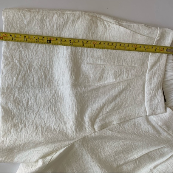 Vince Camuto  NEW women’s solid shorts - size 4 - Picture 7 of 14